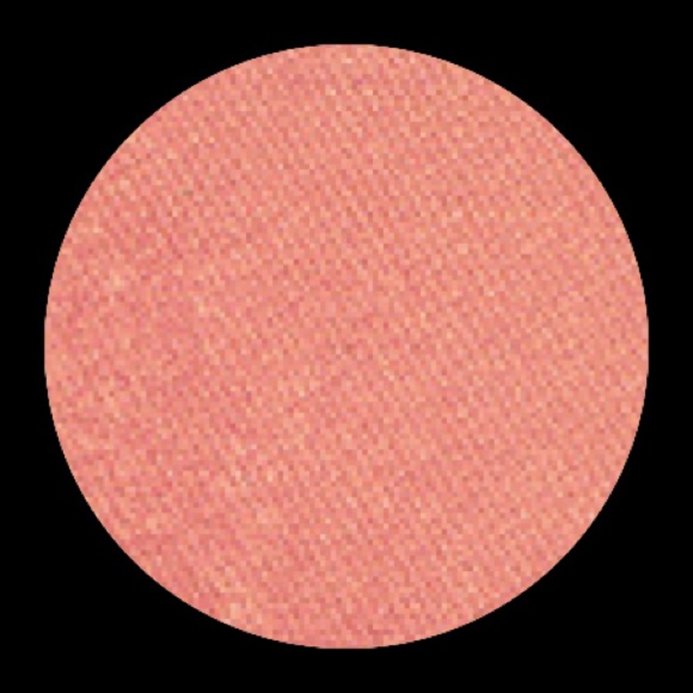 392 Kitty P Highly pigmented eyeshadow by Dream Kosmetics
